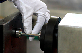 靜態(tài)試驗(yàn)機(jī)